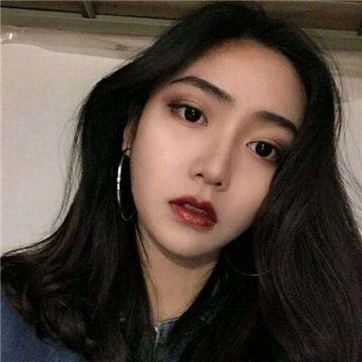 健身女神太过豪放引争议